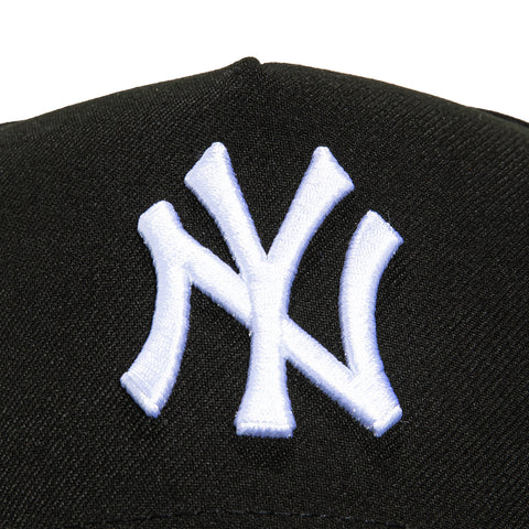 New Era 9Forty A-frame Cookies and Cream New York Yankees 1999 World Series Patch Hat - Black